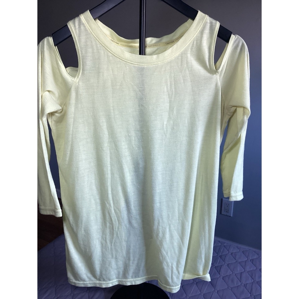 Calvin Klein Performance Womens Medium Yellow Cold Shoulder Short Sleeve Top